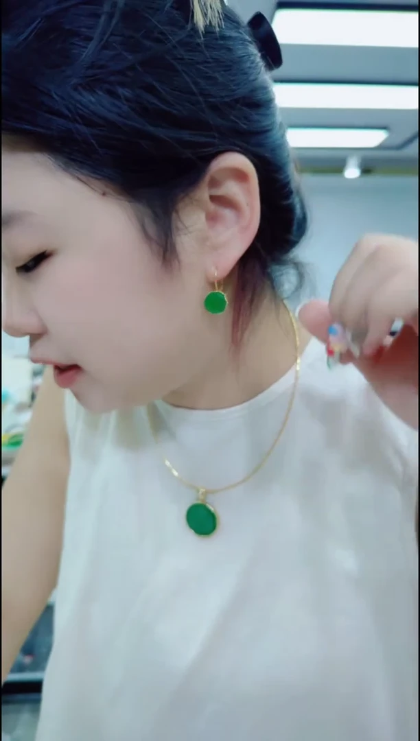 翡翠未镶嵌颈饰1517绿圆牌耳扣