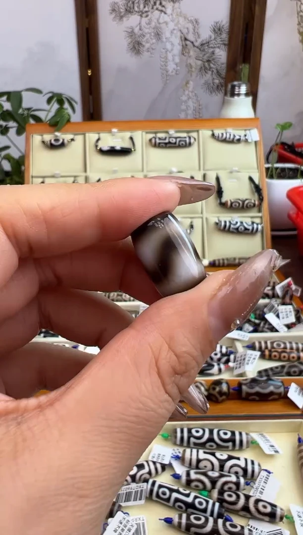 【闪购商品】玛瑙/玉髓吊坠(不含链)未镶嵌12.(微瑕随机发货)