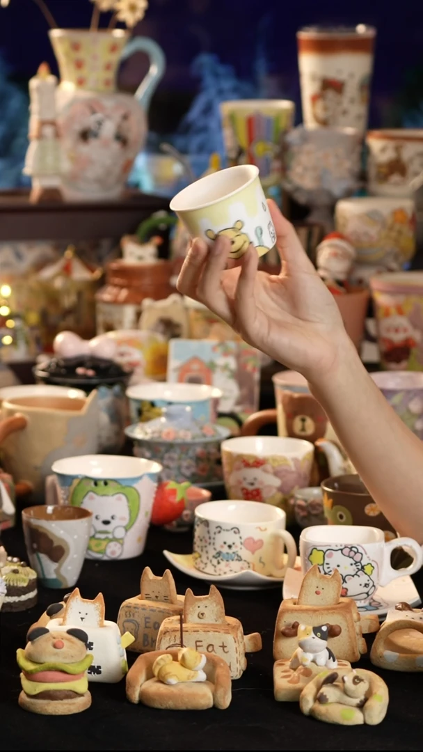 摆件陶景德镇釉下彩手绘设计师款陶瓷