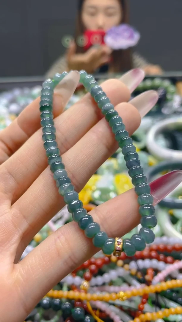 颈饰未镶嵌翡翠5MM/J/翡翠A货，一件也是批发价