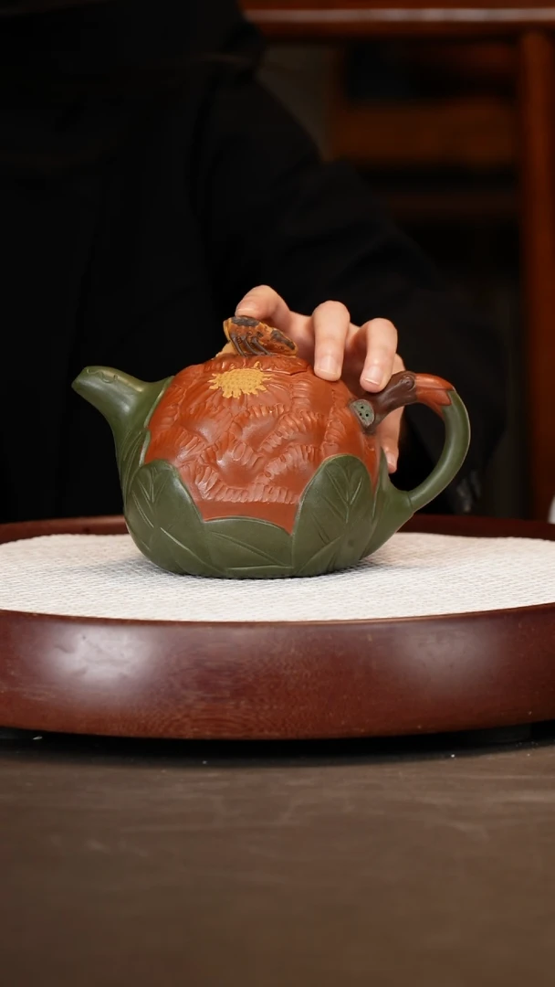 茶壶紫砂【高建芳】蝶恋花+盖杯500c