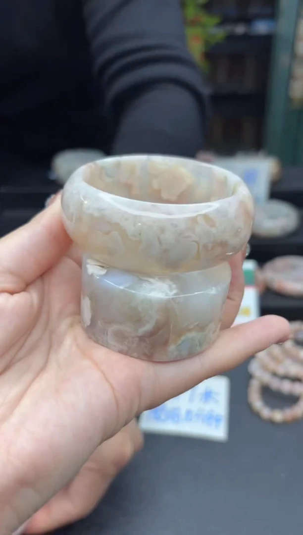 【闪购商品】石英质玉手镯未镶嵌150（56圈赠送镯心）