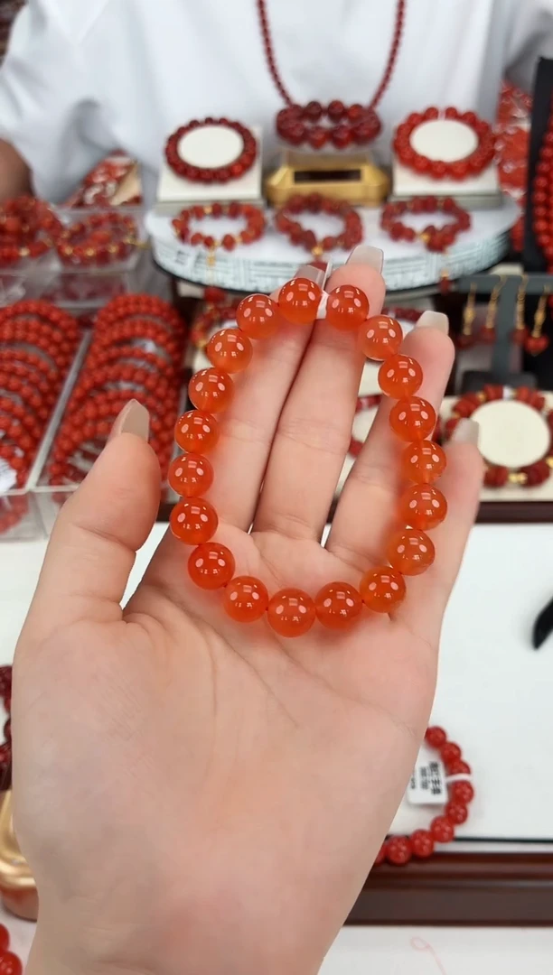 南红玛瑙冰红手串10+未镶嵌一个/条