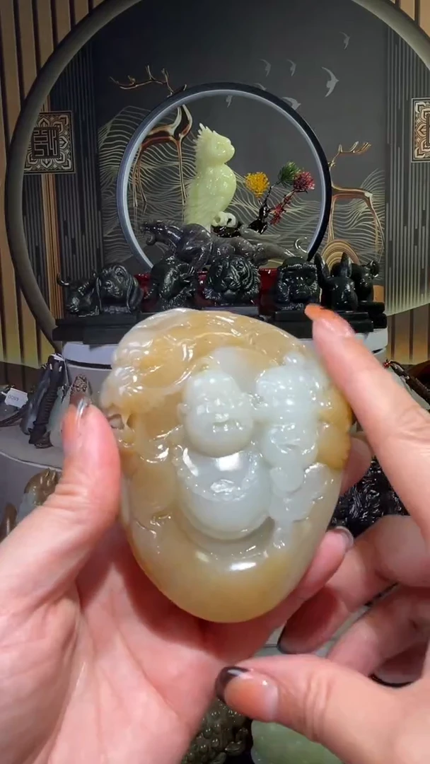 颈饰未镶嵌石英质玉摆件