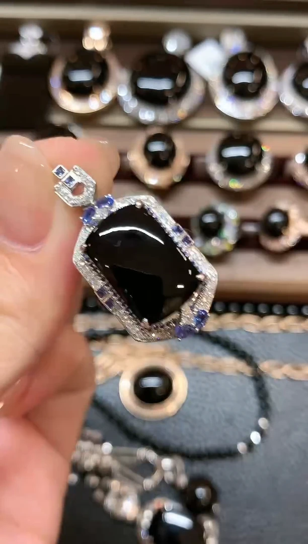 翡翠18K金镶嵌吊坠(不含链)a189