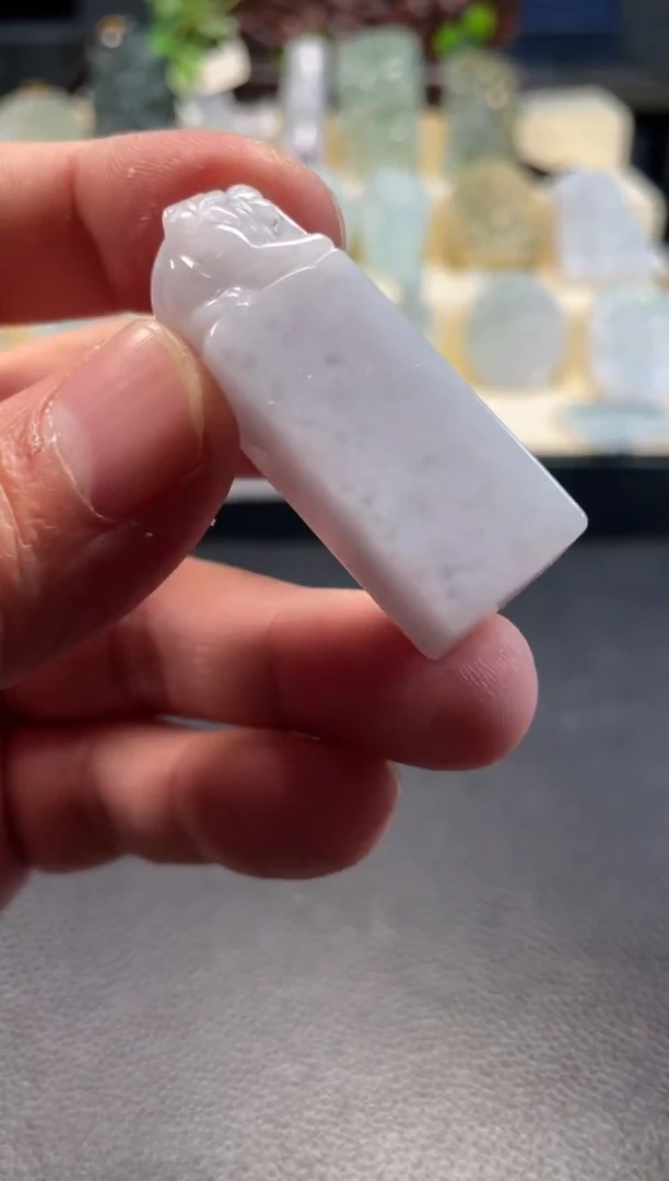 颈饰未镶嵌翡翠12/16/080