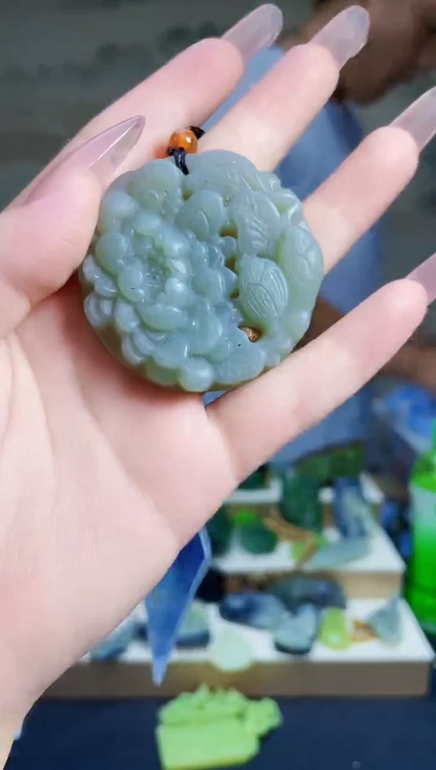和田玉未镶嵌颈饰1