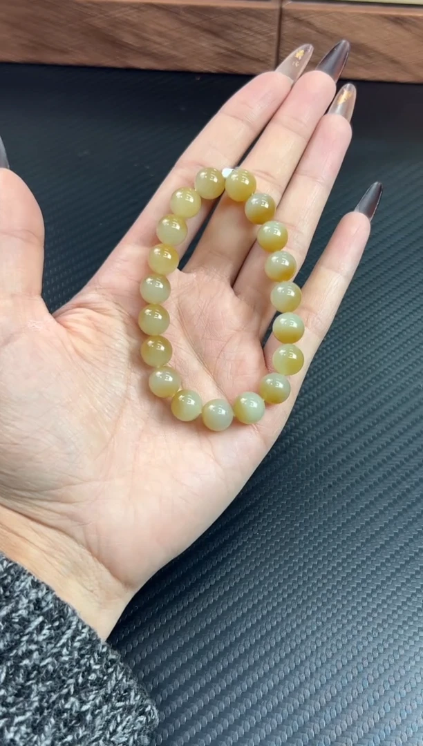 未镶嵌手串和田玉若羌微色差卡10 m