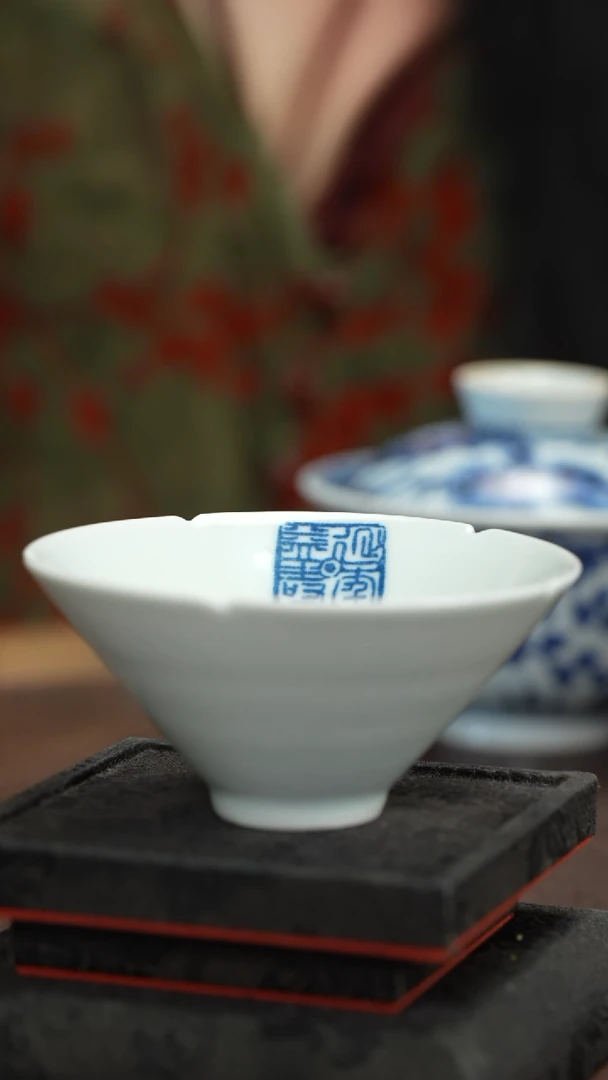 景德镇白胎斗笠杯