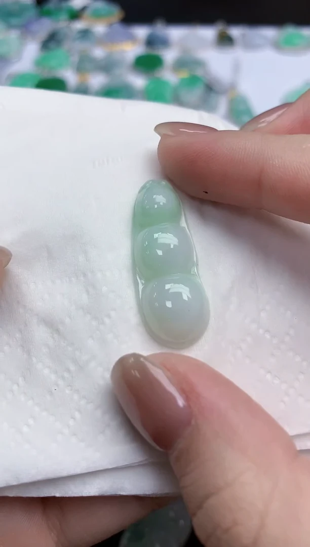 【闪购商品】翡翠颈饰未镶嵌天然缅甸翡翠A货