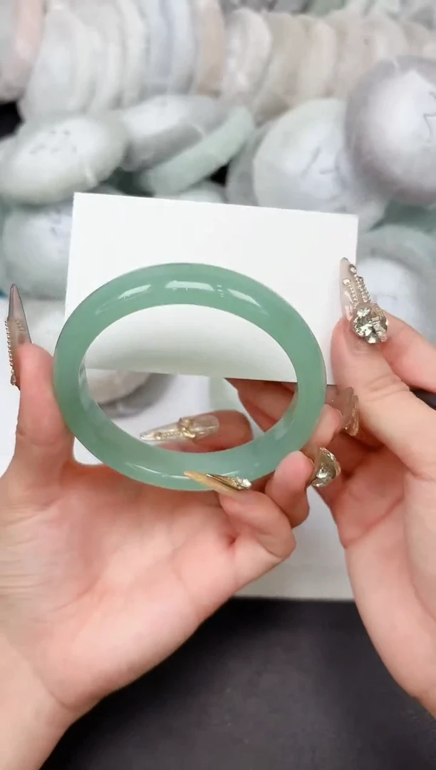 石英质玉手镯未镶嵌13-63.6