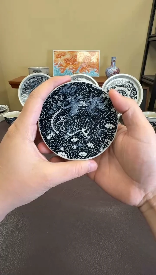 二号釉云墨麒麟盖置