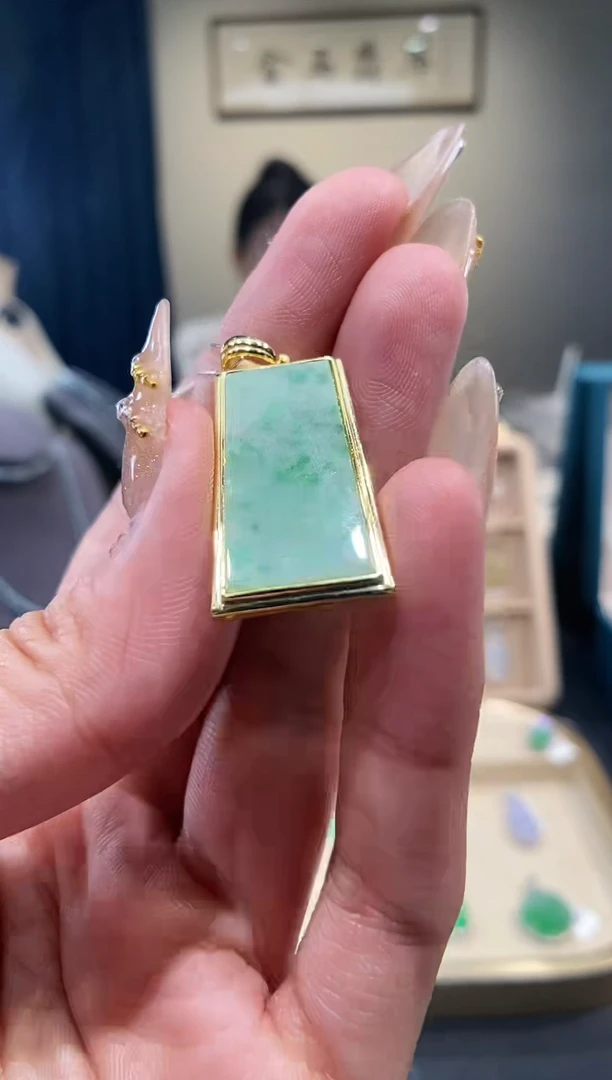 【闪购商品】翡翠吊坠(不含链)银S925镶嵌无事牌