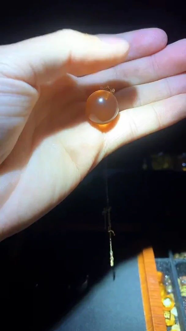 琥珀吊坠(不含链)未镶嵌天然缅甸琥珀