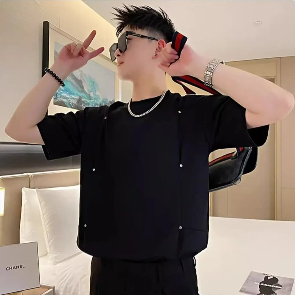 ins时尚潮流设计感柳钉短袖男生薄款半袖T恤衫夏季潮牌宽松上衣男