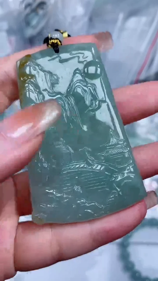 翡翠未镶嵌颈饰吊坠
