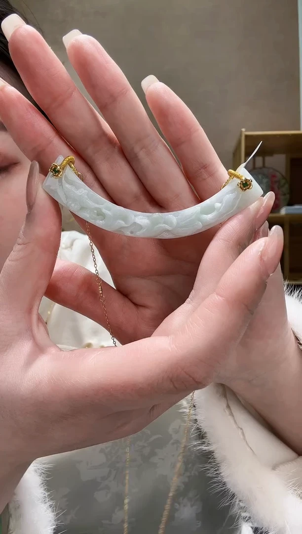 【闪购商品】翡翠颈饰未镶嵌吊坠