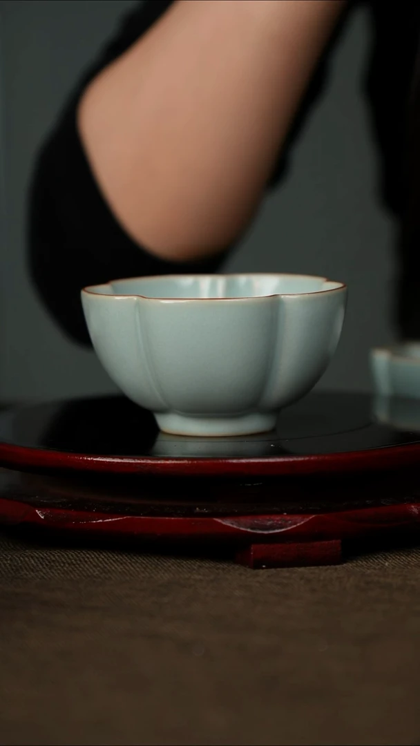 微微瑕 五瓣梅花杯 无底款