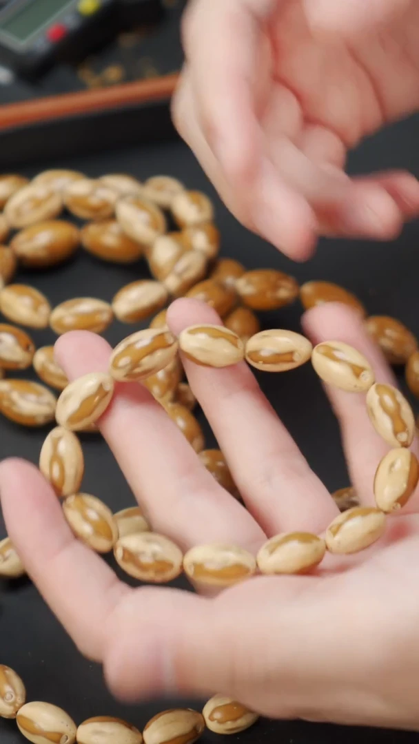 紫金鼠手串花皮枣珠多样发货