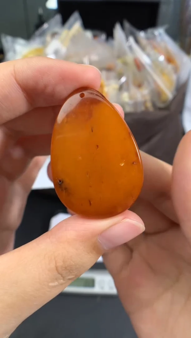 蜜蜡未镶嵌珠宝奇石27