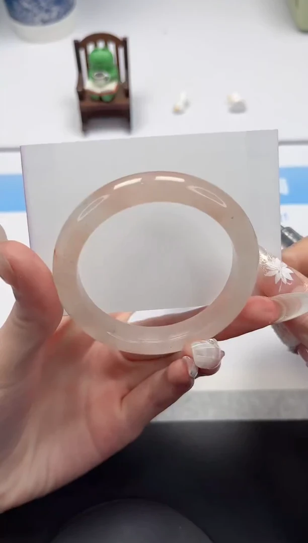 【闪购商品】石英质玉手镯未镶嵌V508-53.8