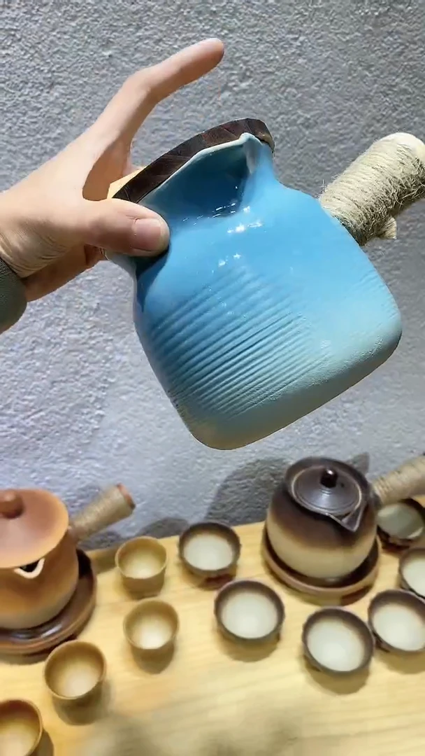 【闪购商品】800ml蓝色月牙罐罐壶+木盖