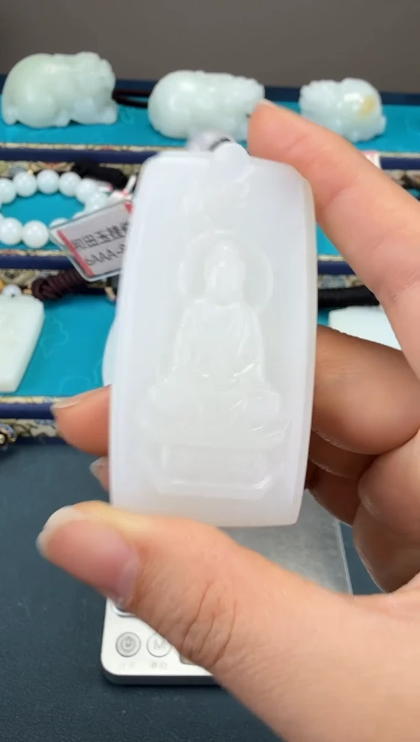 颈饰未镶嵌和田玉1