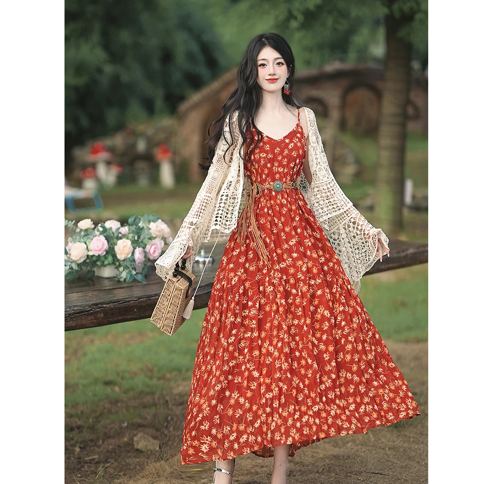 波西米亚连衣裙女新疆沙漠旅游印花长裙度假风吊带裙防晒开衫套装