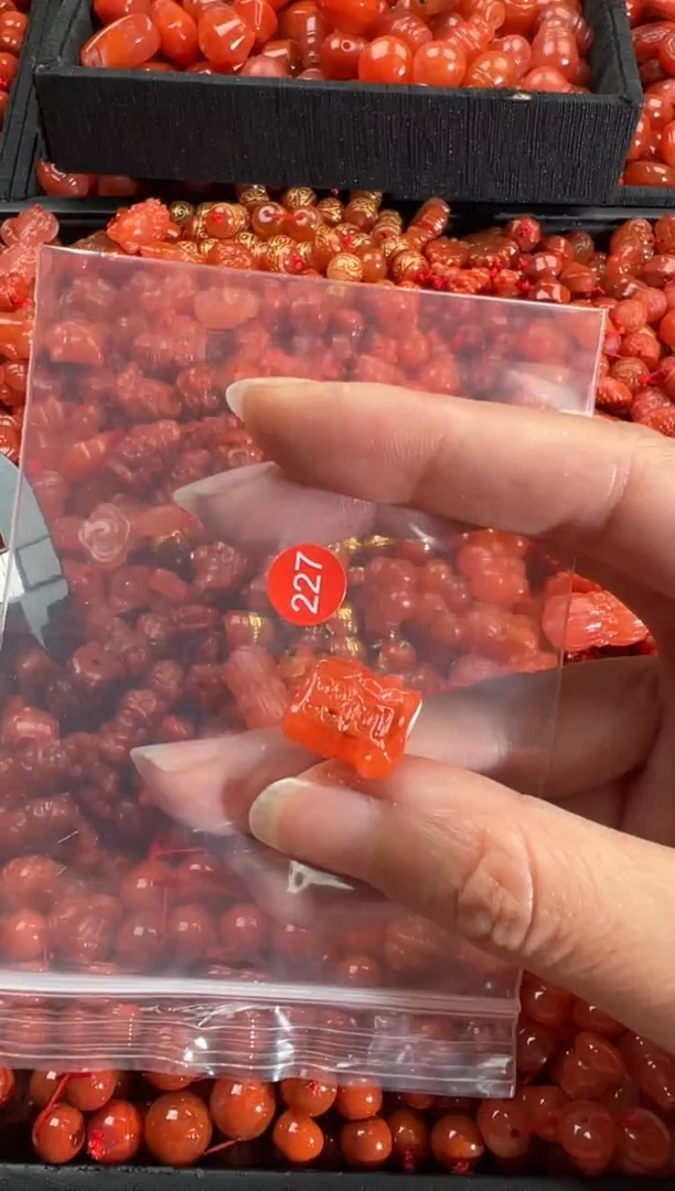 【闪购商品】南红玛瑙颈饰未镶嵌1