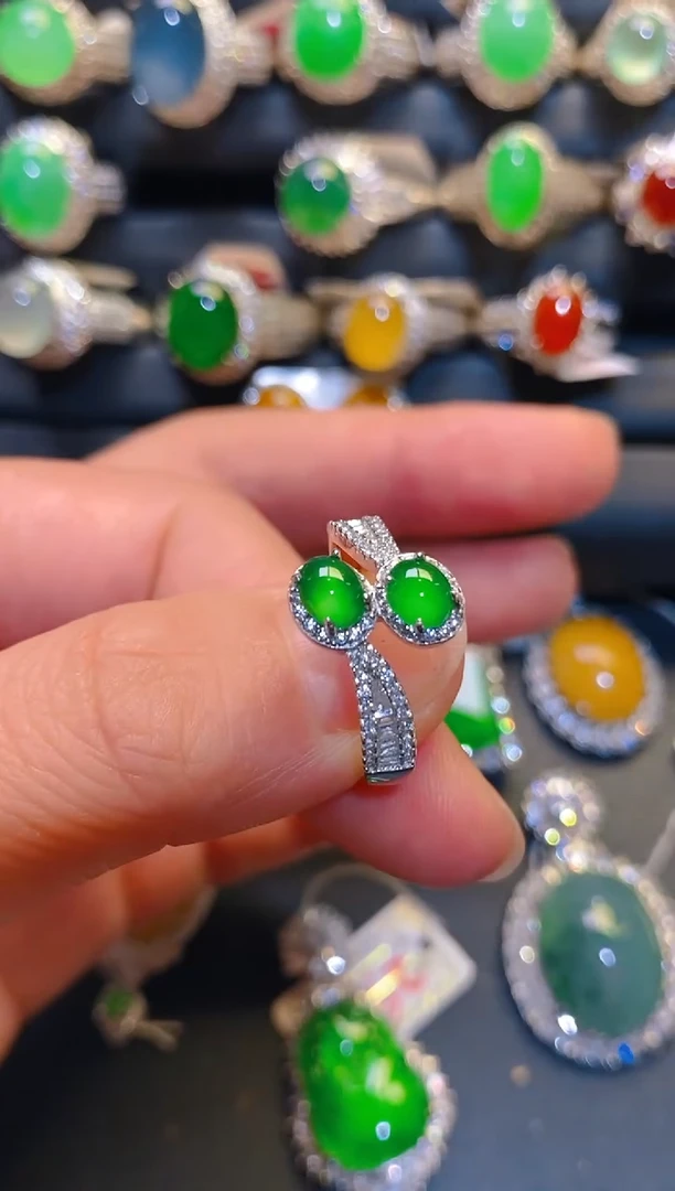 银S925镶嵌翡翠耳饰天然