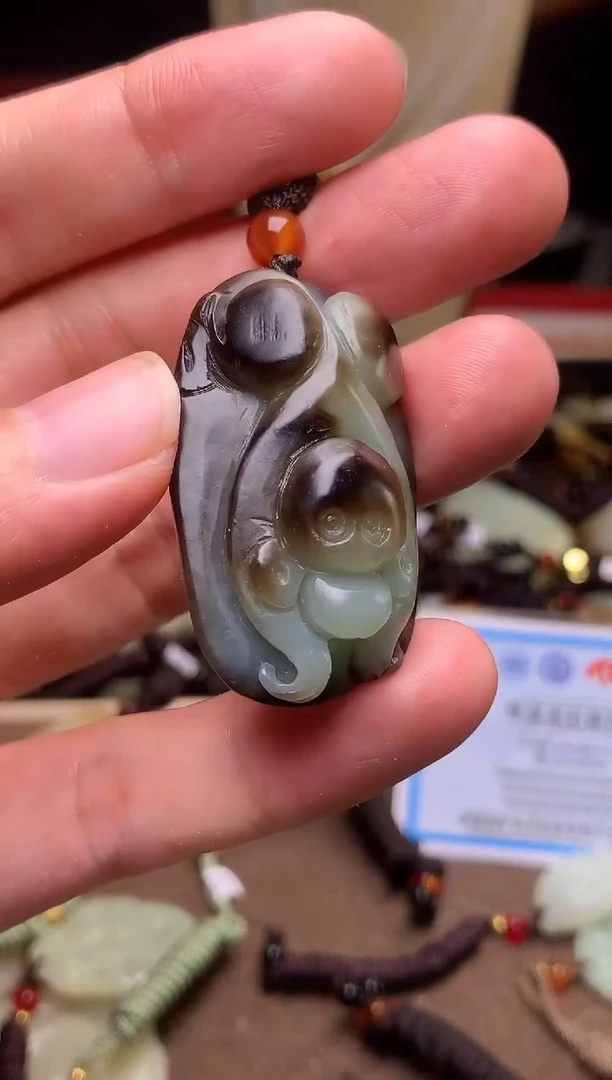 颈饰未镶嵌和田玉新疆料青海料清水和田玉吊坠