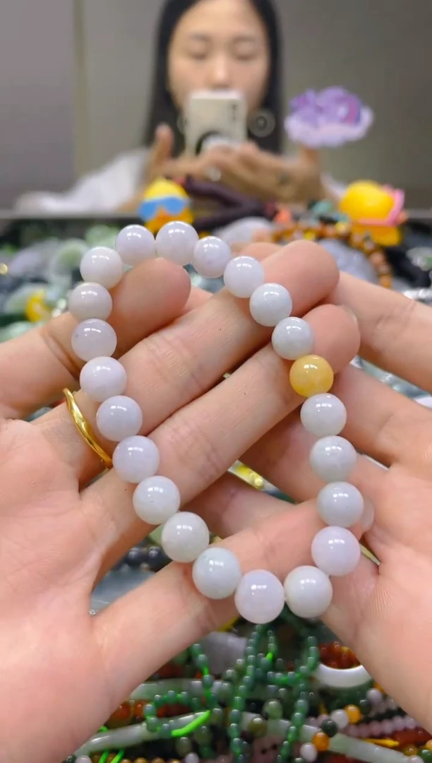 翡翠未镶嵌颈饰8MM/F/翡翠A货，一件也是批发价