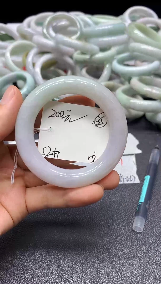 定制翡翠A货手镯未镶嵌毛货手镯需精细抛光