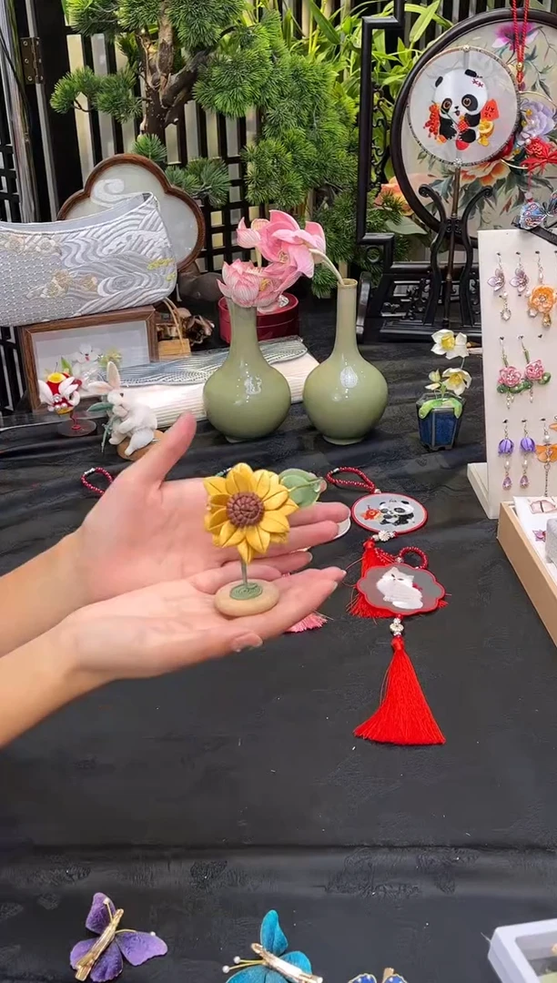 织绣꧁****꧂非遗苏绣饰品