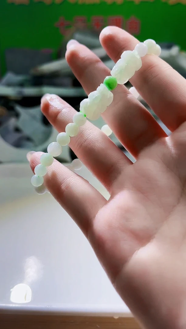翡翠未镶嵌颈饰天然翡翠A货牙145