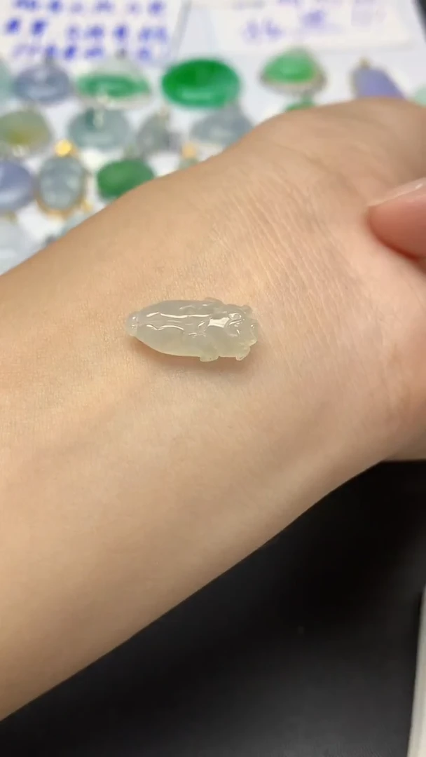 翡翠未镶嵌颈饰天然缅甸a货翡翠
