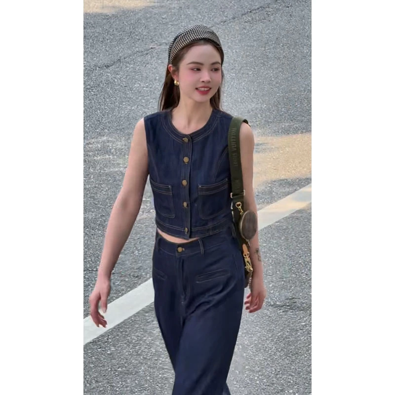 2025年夏季新款设计感超好看时尚洋气蓝色背心马甲上衣配显瘦长裤