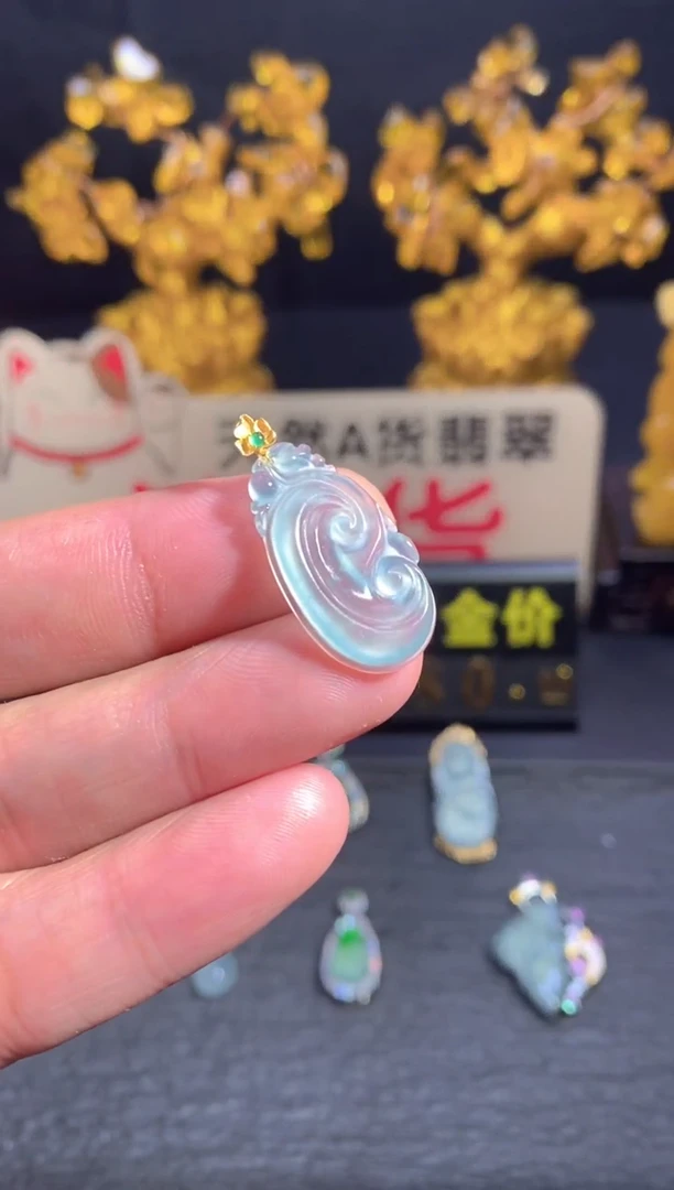 翡翠未镶嵌颈饰