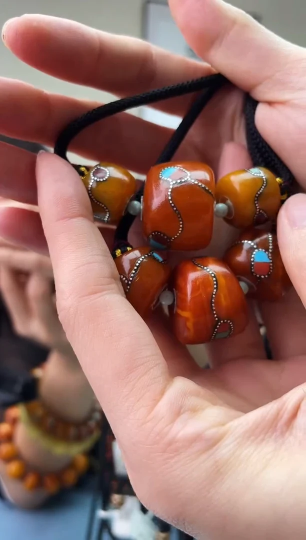 琥珀未镶嵌珠宝奇石T0假一罚十，多样性发一件