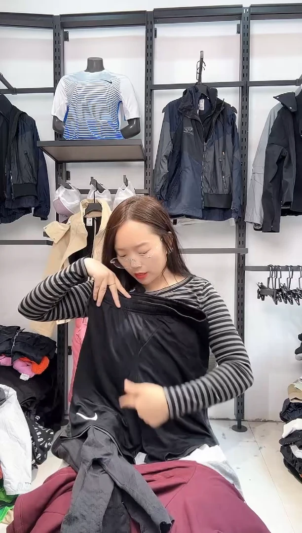 2384编码  瑕疵直播间过款为准 尺码160
