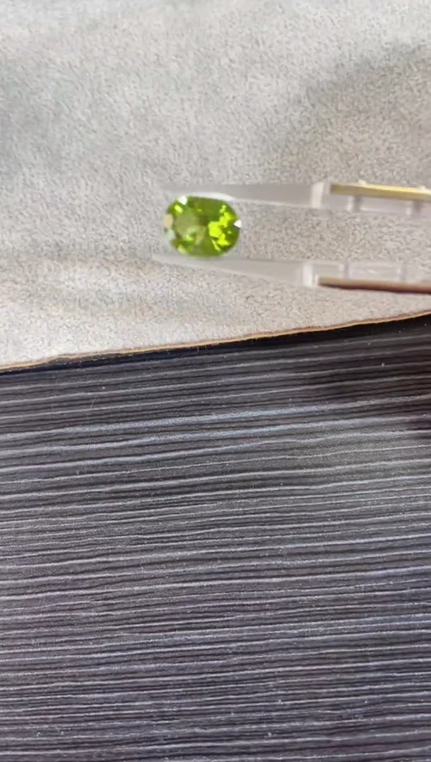 【闪购商品】橄榄石裸石未镶嵌3.03克拉