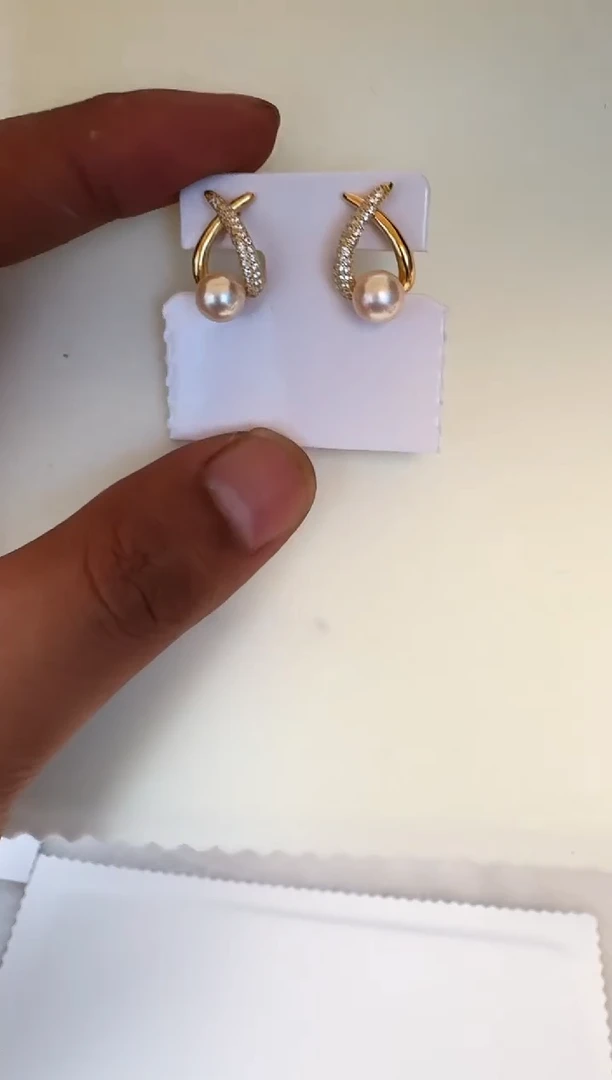 银S925镶嵌海水珍珠耳饰耳钉