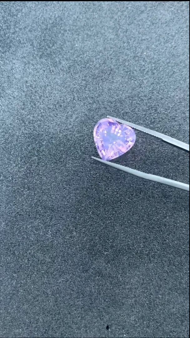 未镶嵌项链水晶13.02克拉
