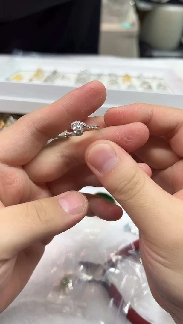 银S925镶嵌戒圈海蓝宝石1230m091多样性发其一