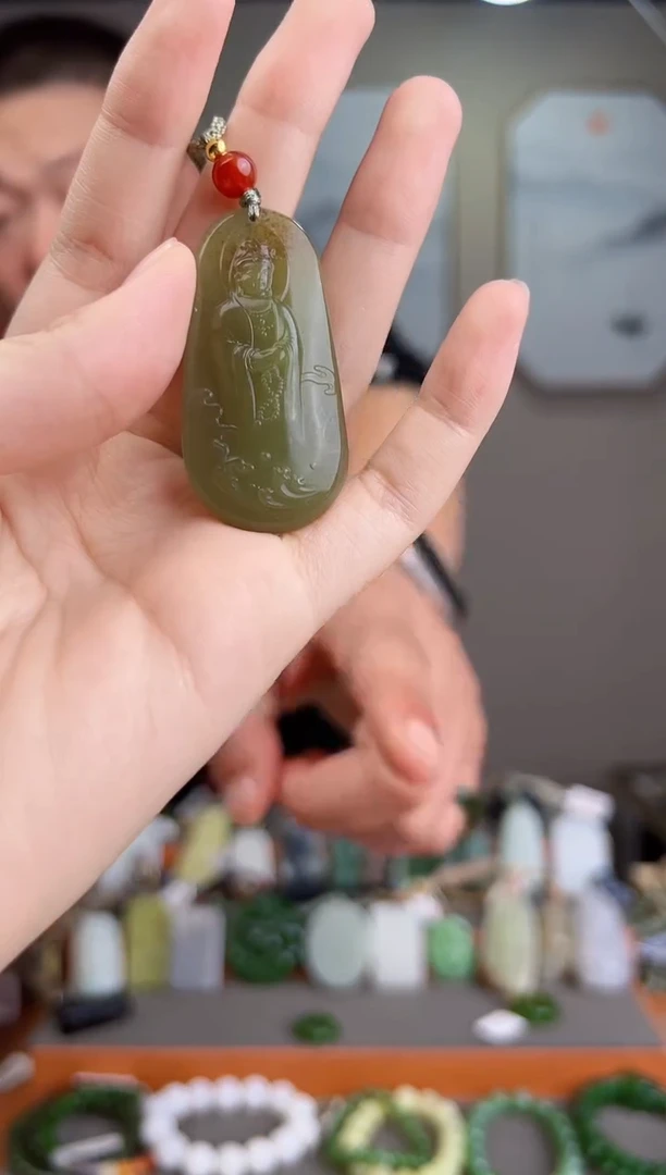 颈饰未镶嵌和田玉一物一证 拍一单发一个