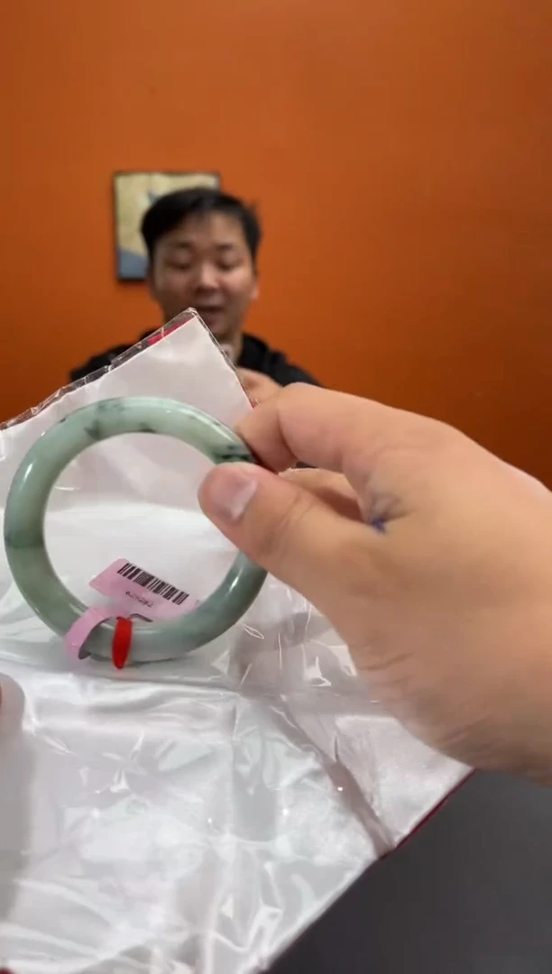 未镶嵌手镯翡翠3