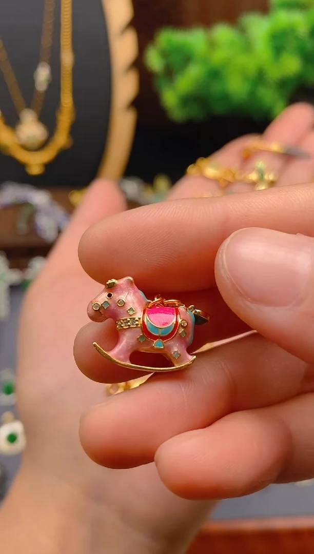 【闪购商品】翡翠吊坠(不含链)银S925镶嵌粉色木马