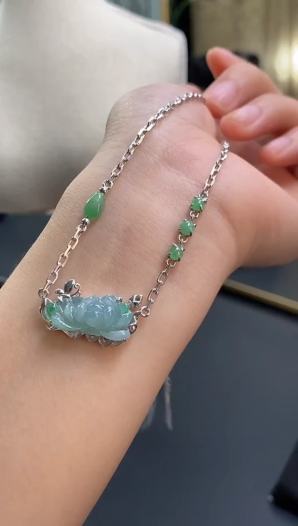 颈饰银S925镶嵌翡翠19235