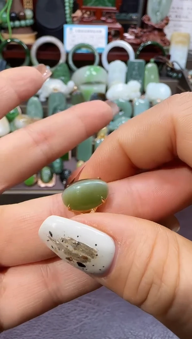 18K金镶嵌和田玉挂件【宏1120】03