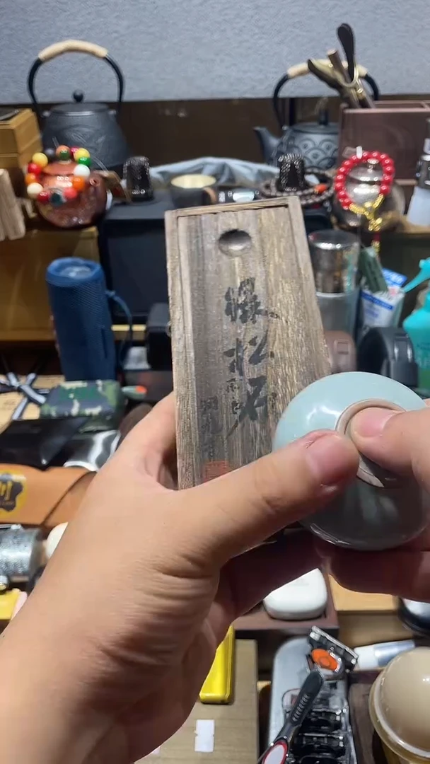 瓷片闪购商品 如图所示